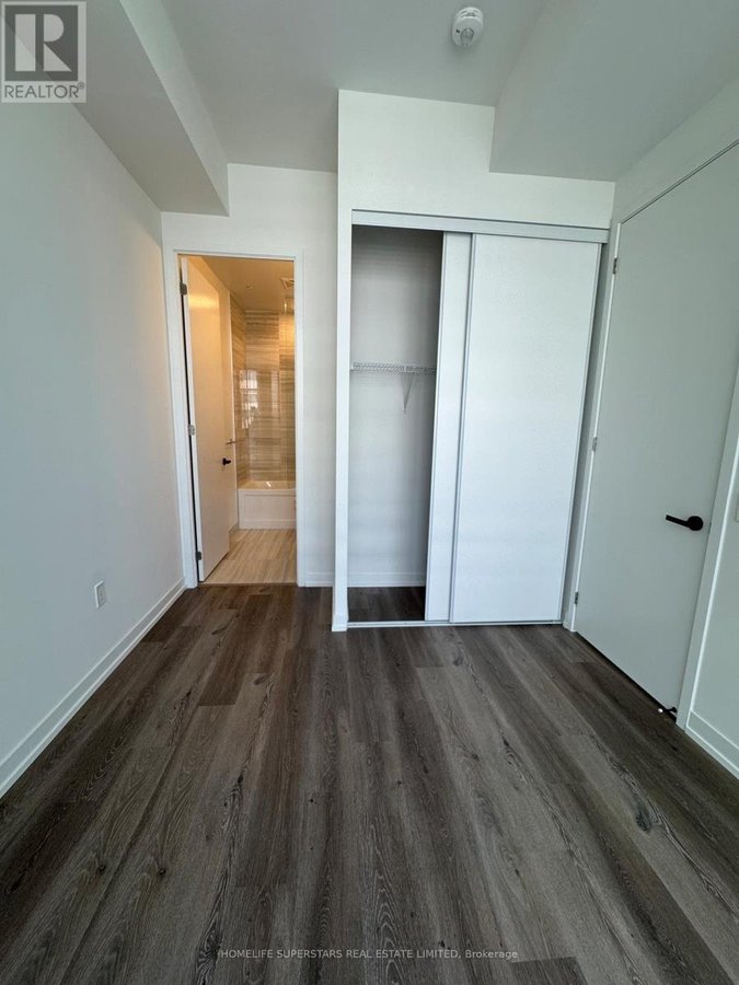 5815 - 225 COMMERCE STREET - Photo 8