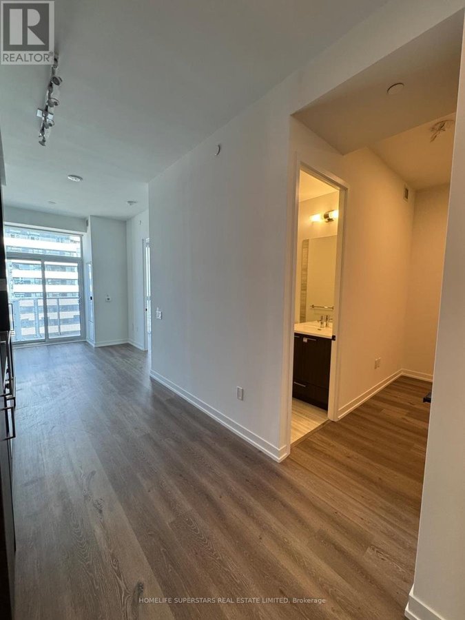 5815 - 225 COMMERCE STREET - Photo 16