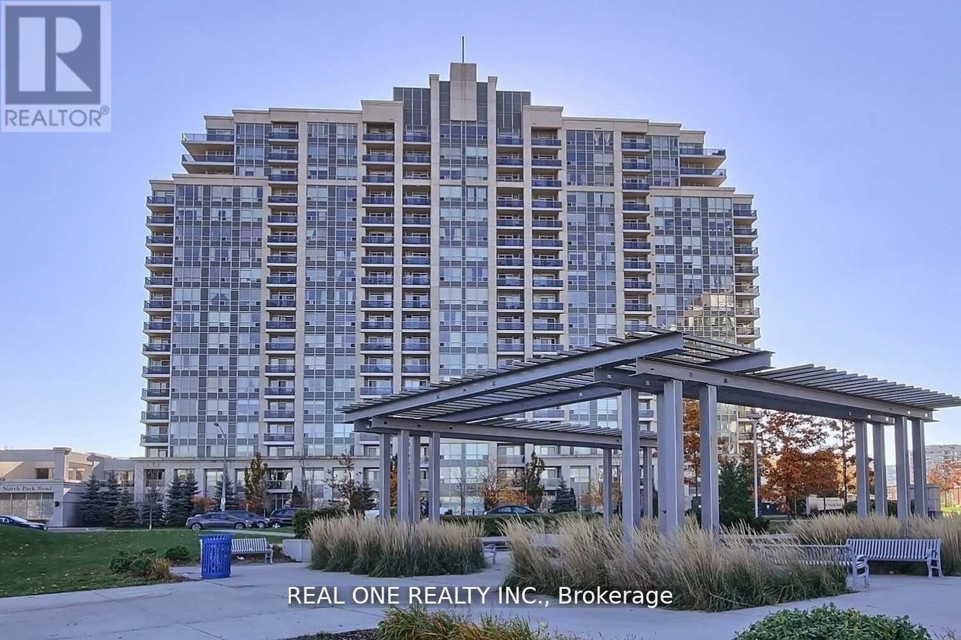 801 - 15 NORTH PARK ROAD - Photo 1