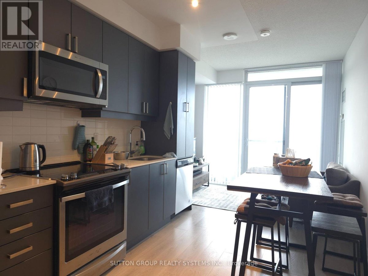 2418 - 7895 JANE STREET - Photo 2