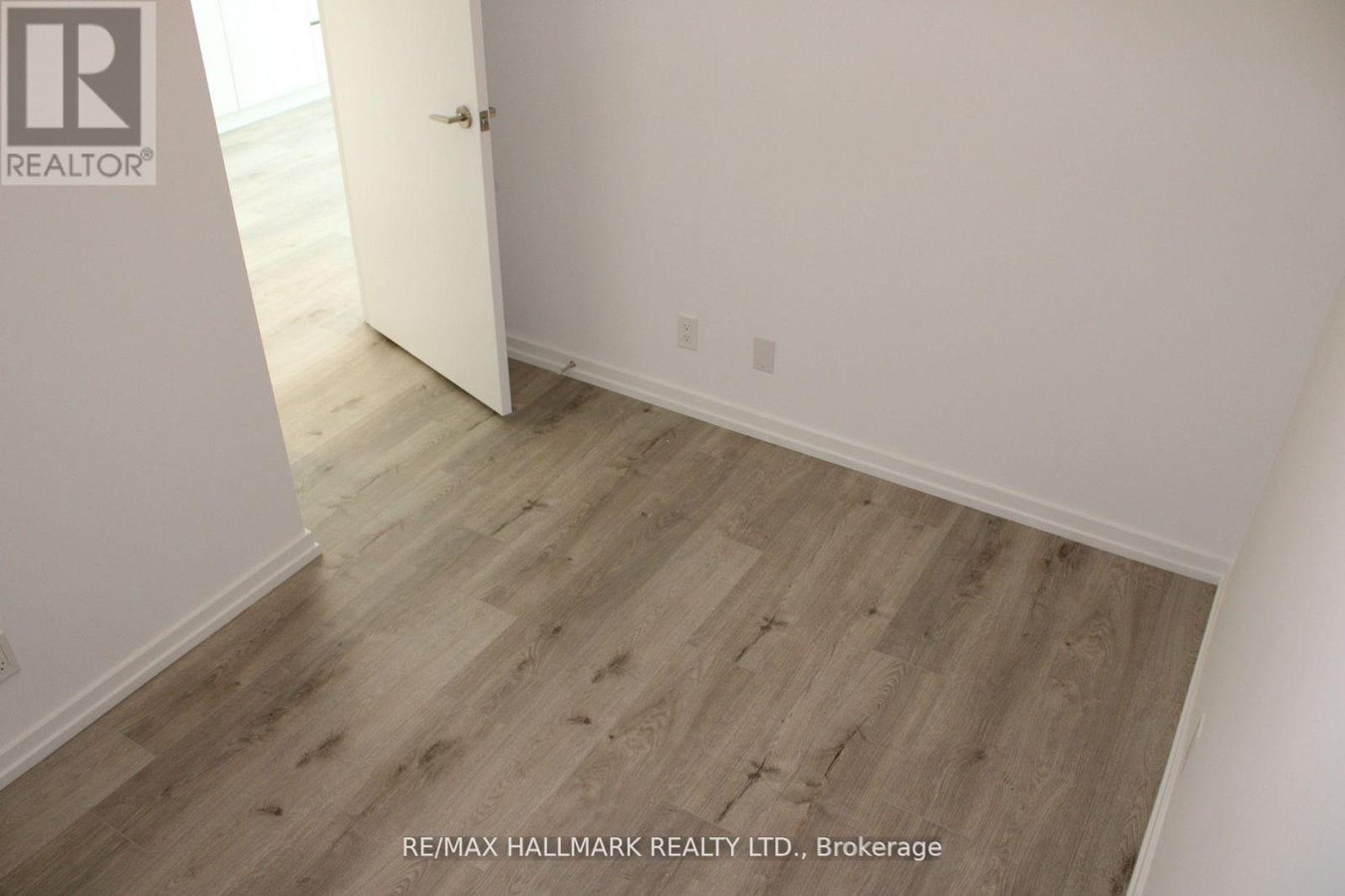 5008 - 1000 PORTAGE PARKWAY - Photo 18