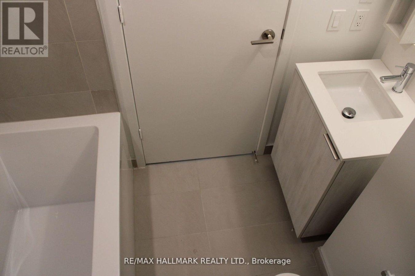 5008 - 1000 PORTAGE PARKWAY - Photo 20