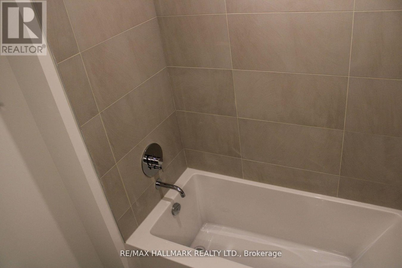 5008 - 1000 PORTAGE PARKWAY - Photo 21