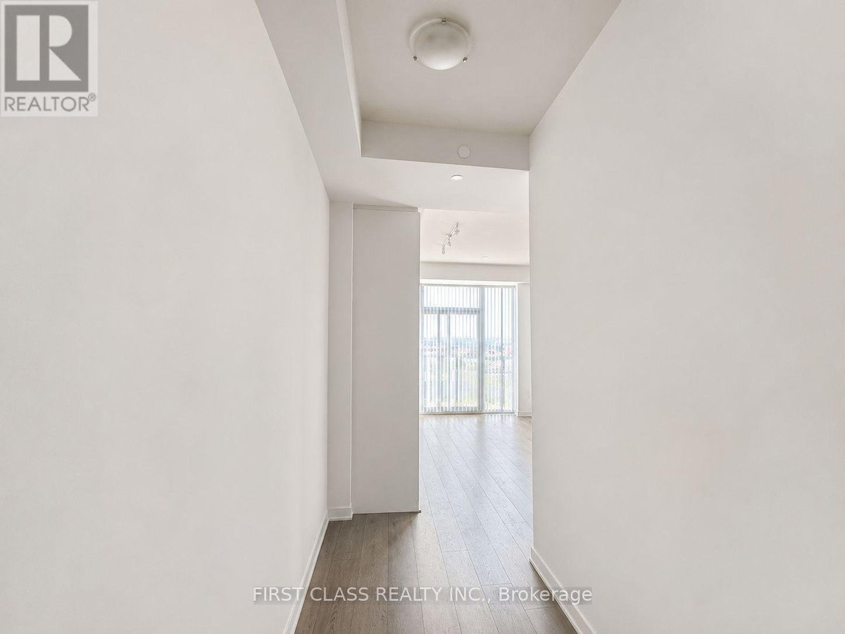 1017 - 60 HONEYCRISP CRESCENT - Photo 4