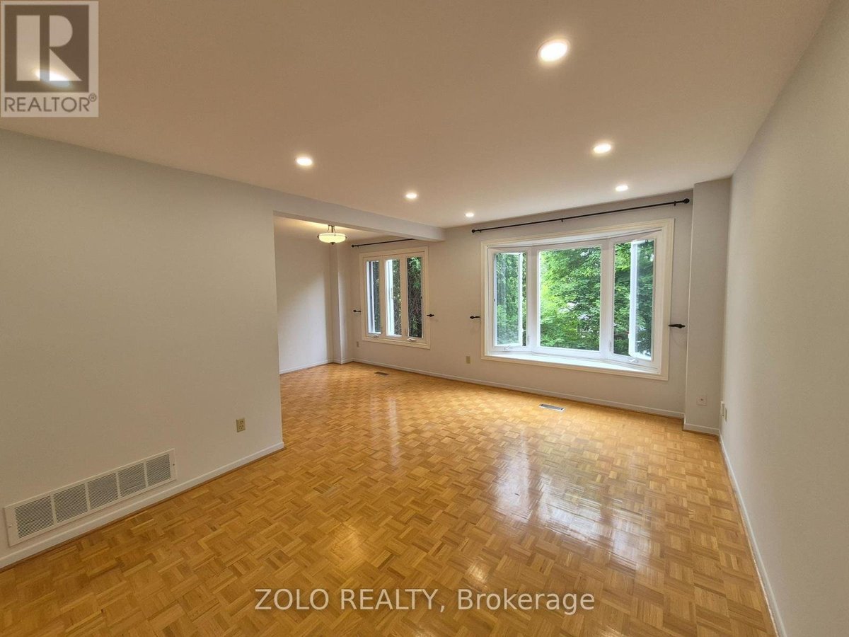 77 COLLEEN STREET - Photo 4
