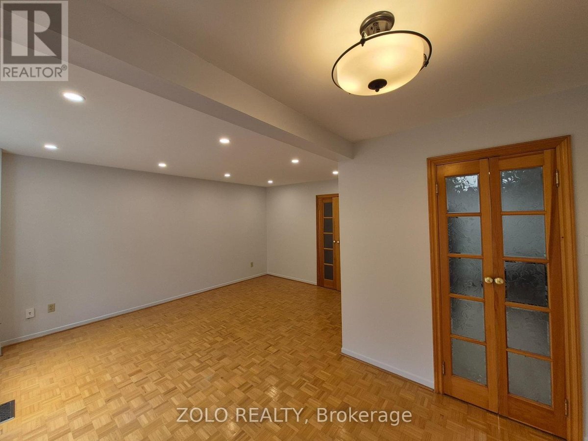 77 COLLEEN STREET - Photo 9