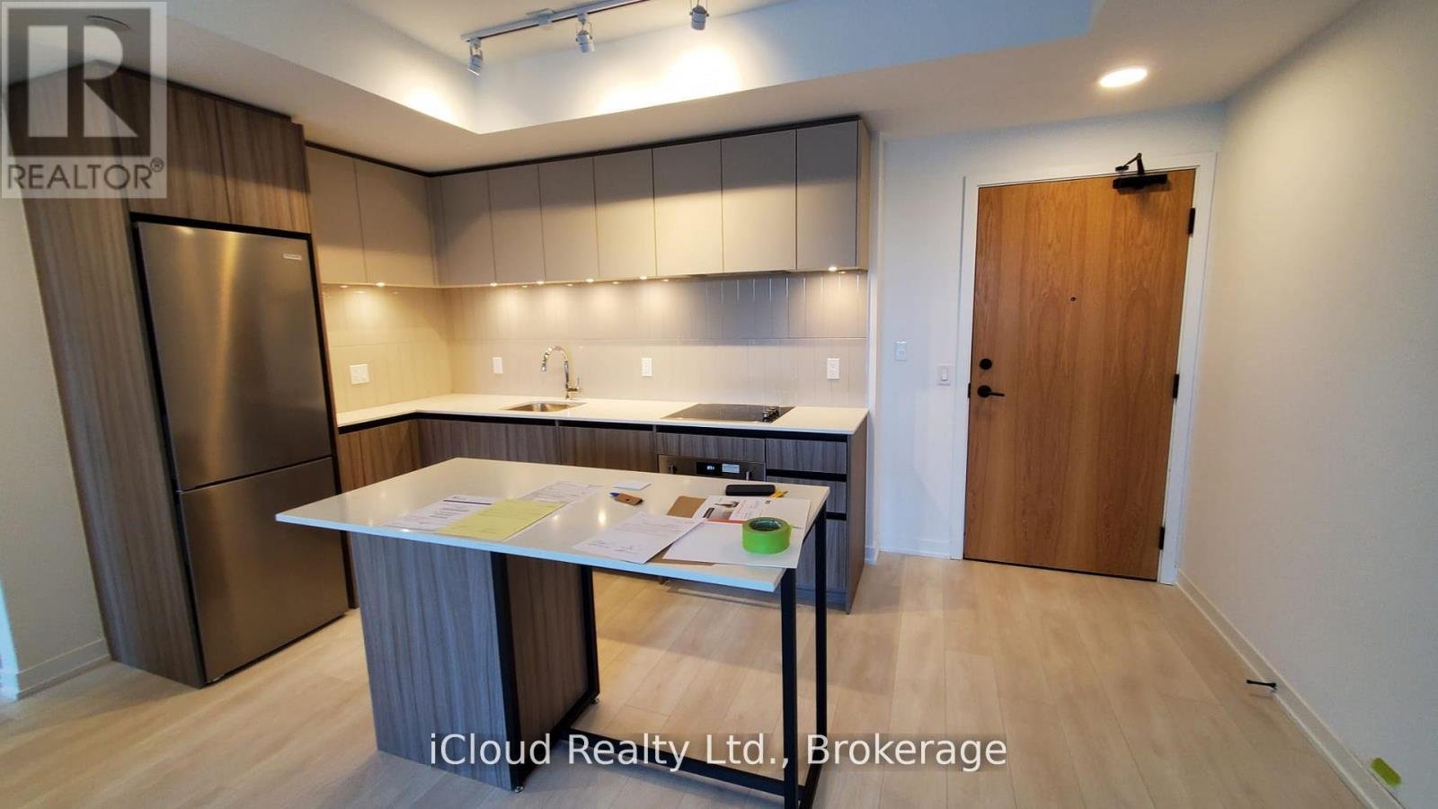 210 - 7950 BATHURST STREET - Photo 1