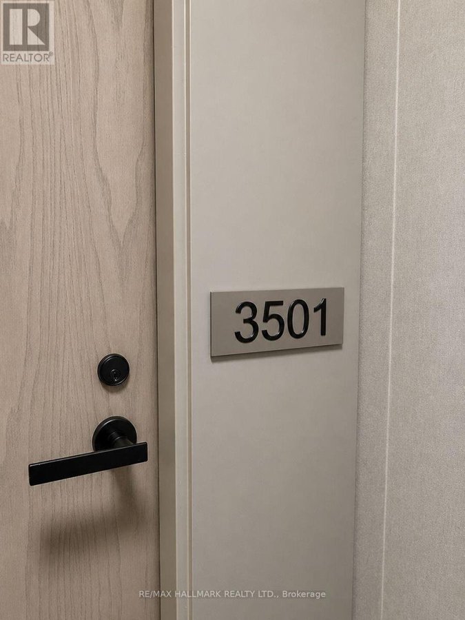 3501 - 8 INTERCHANGE WAY - Photo 7