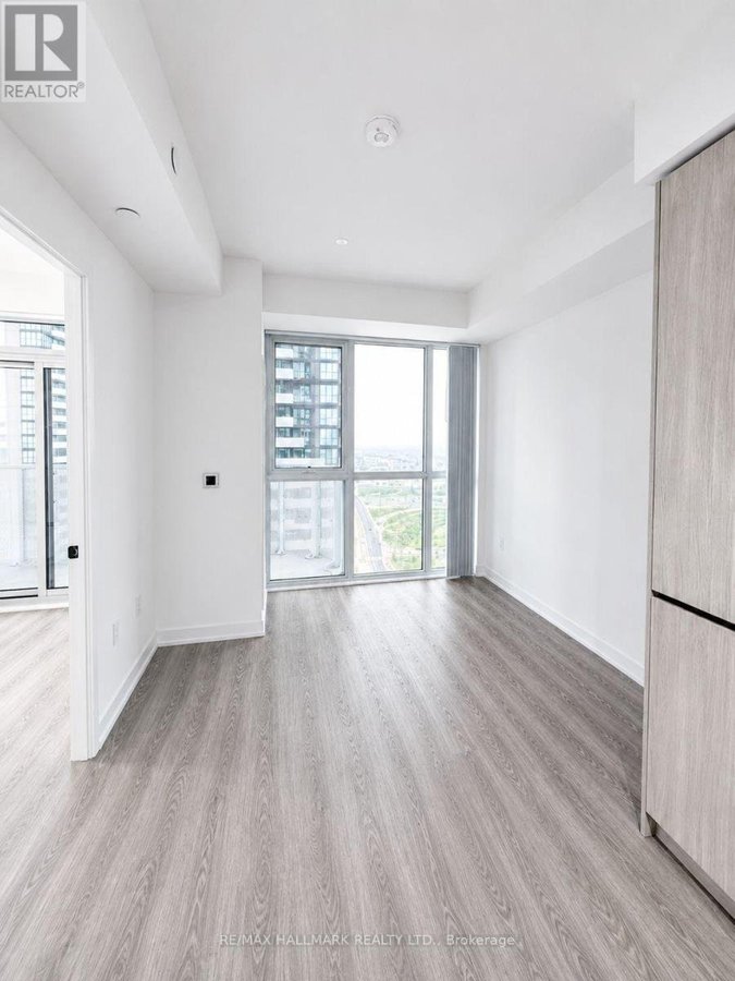 3501 - 8 INTERCHANGE WAY - Photo 11