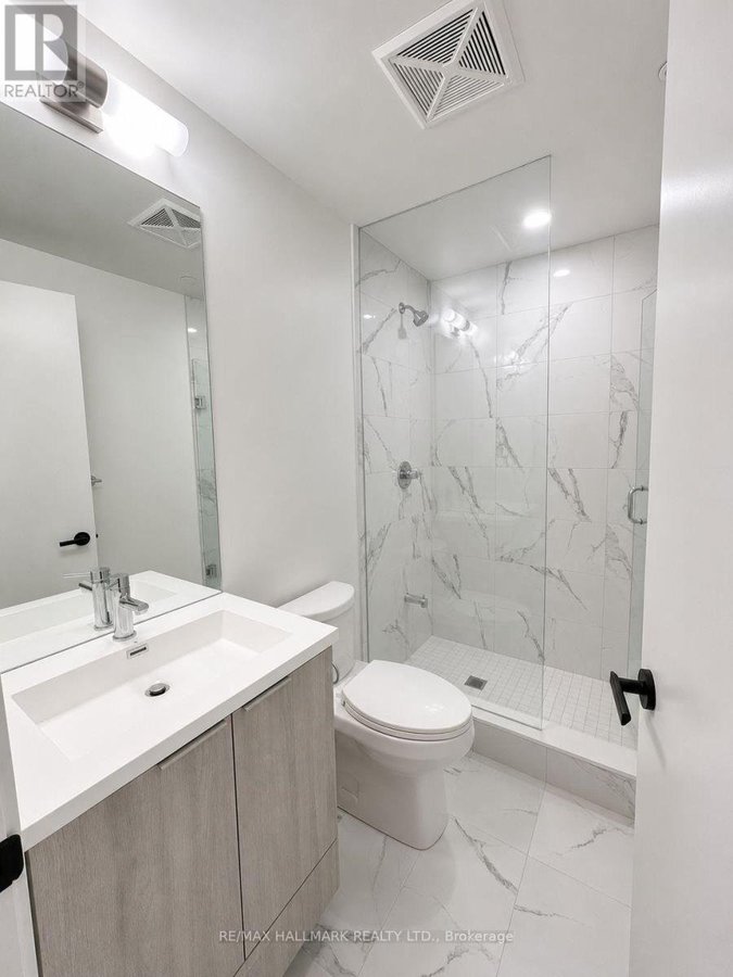 3501 - 8 INTERCHANGE WAY - Photo 15