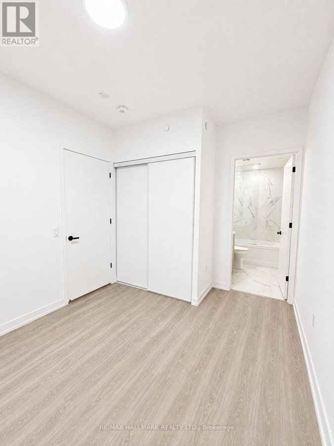 3501 - 8 INTERCHANGE WAY - Photo 19