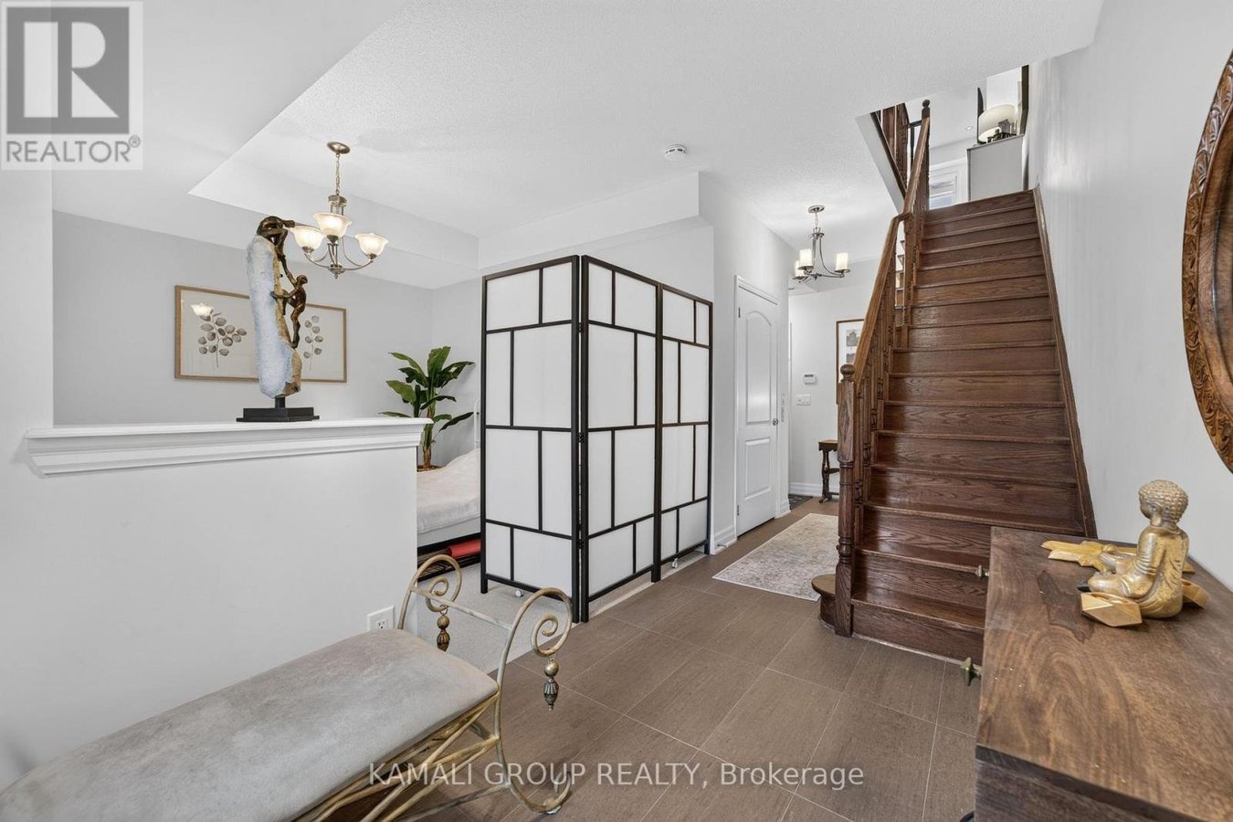 39 BEVERLEY GLEN BOULEVARD - Photo 4