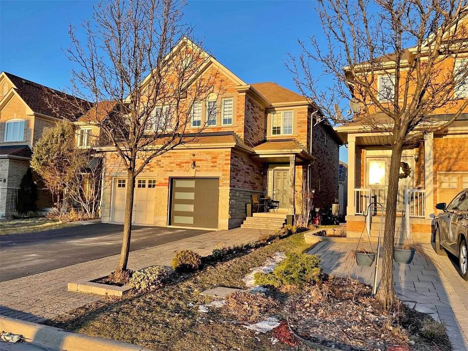 Vaughan 4 Bedroom Apartments Condos and Houses for Rent