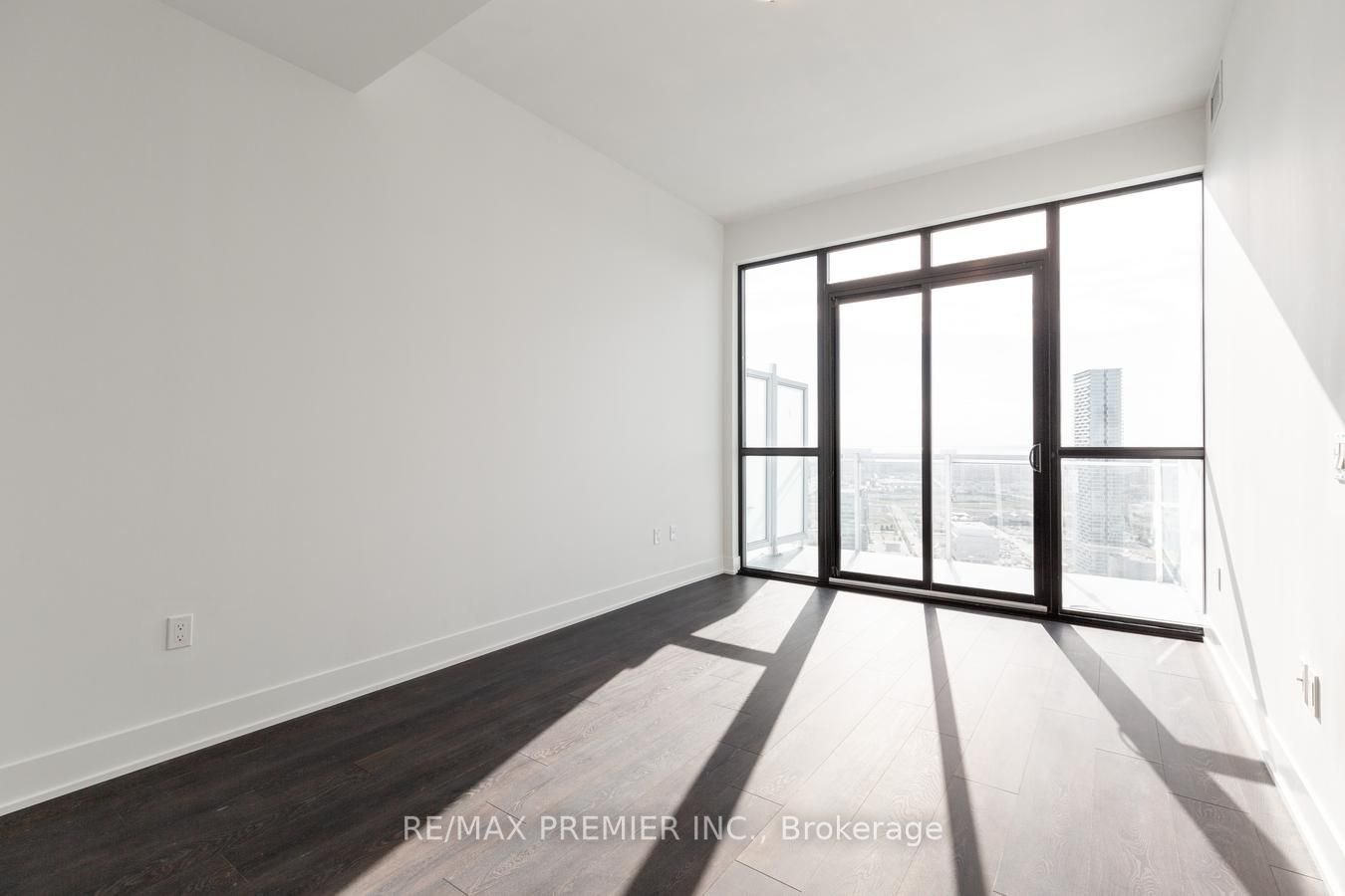 2916 Highway 7 - Photo 10