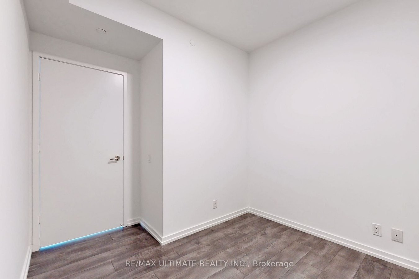 1000 Portage Parkway - Photo 8