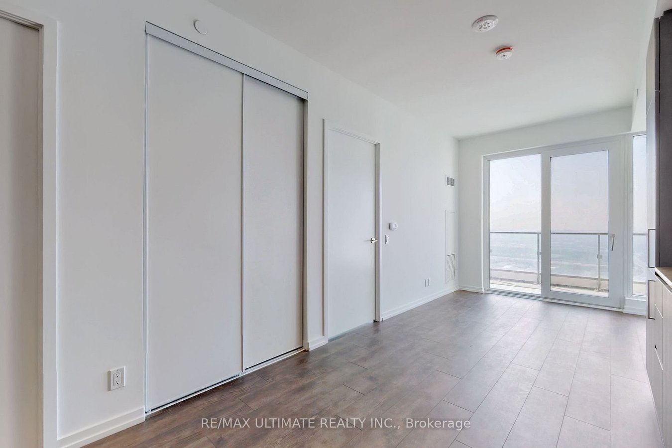 1000 Portage Parkway - Photo 3