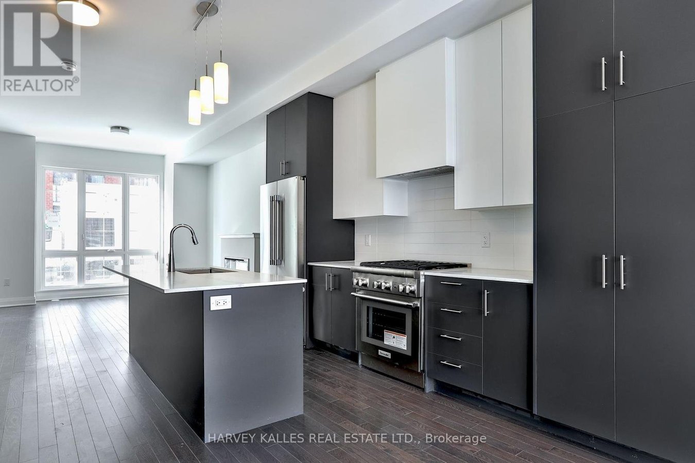 POTL 11 - 300 ATKINSON AVENUE - Photo 2