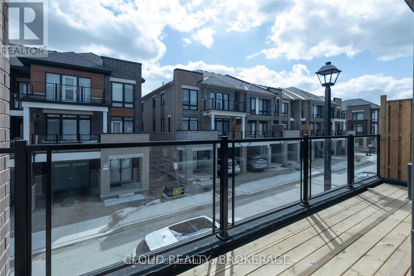 24 ELSINORE STREET - Photo 4
