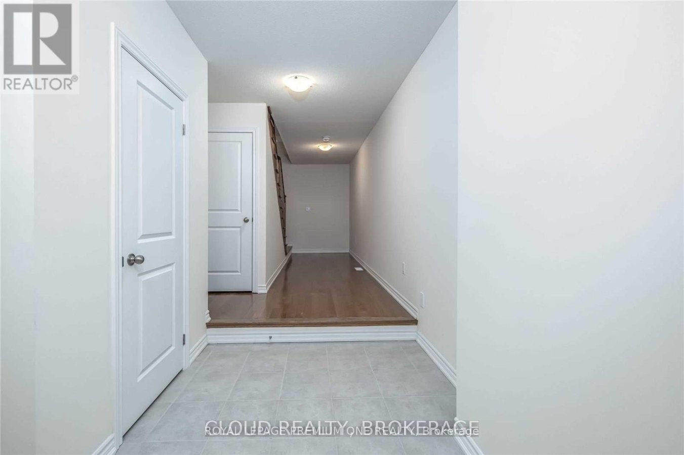 24 ELSINORE STREET - Photo 8