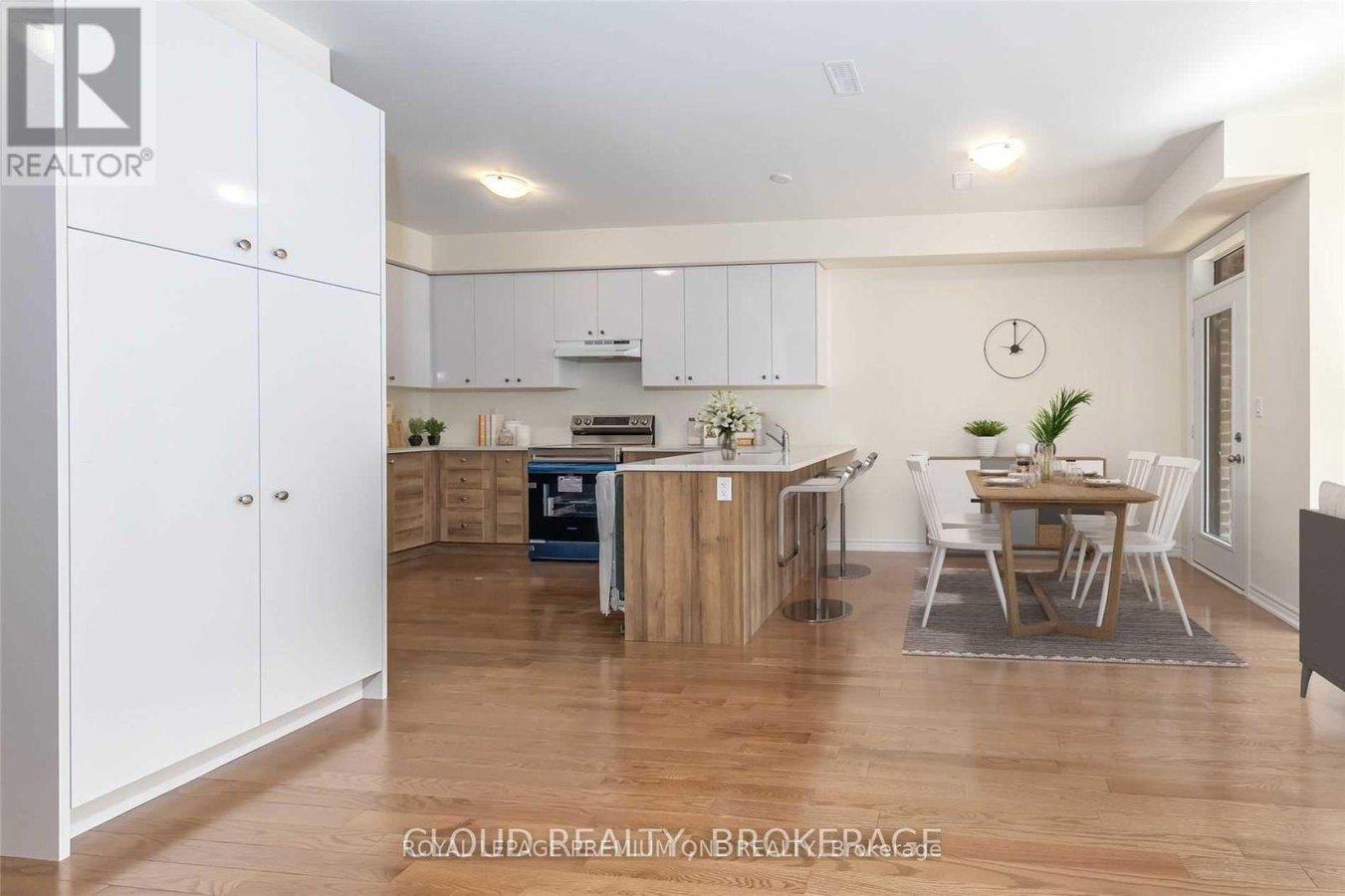 24 ELSINORE STREET - Photo 12
