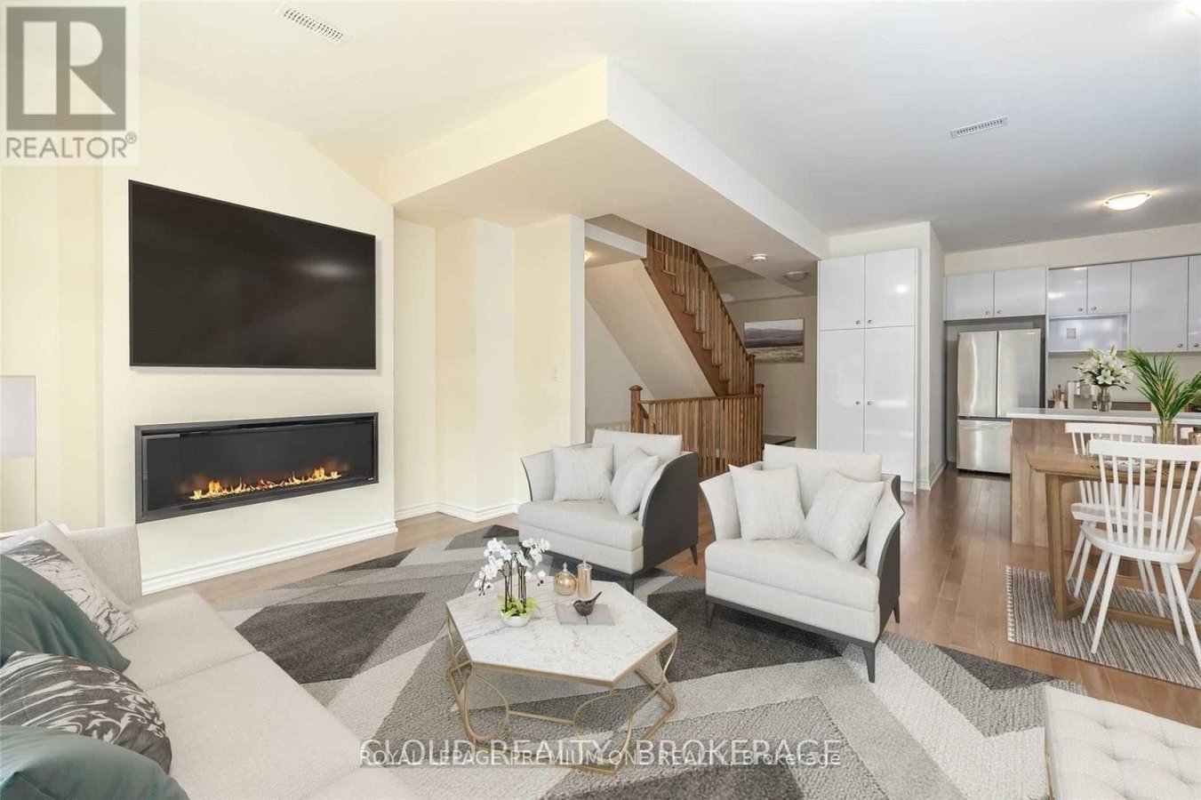 24 ELSINORE STREET - Photo 14