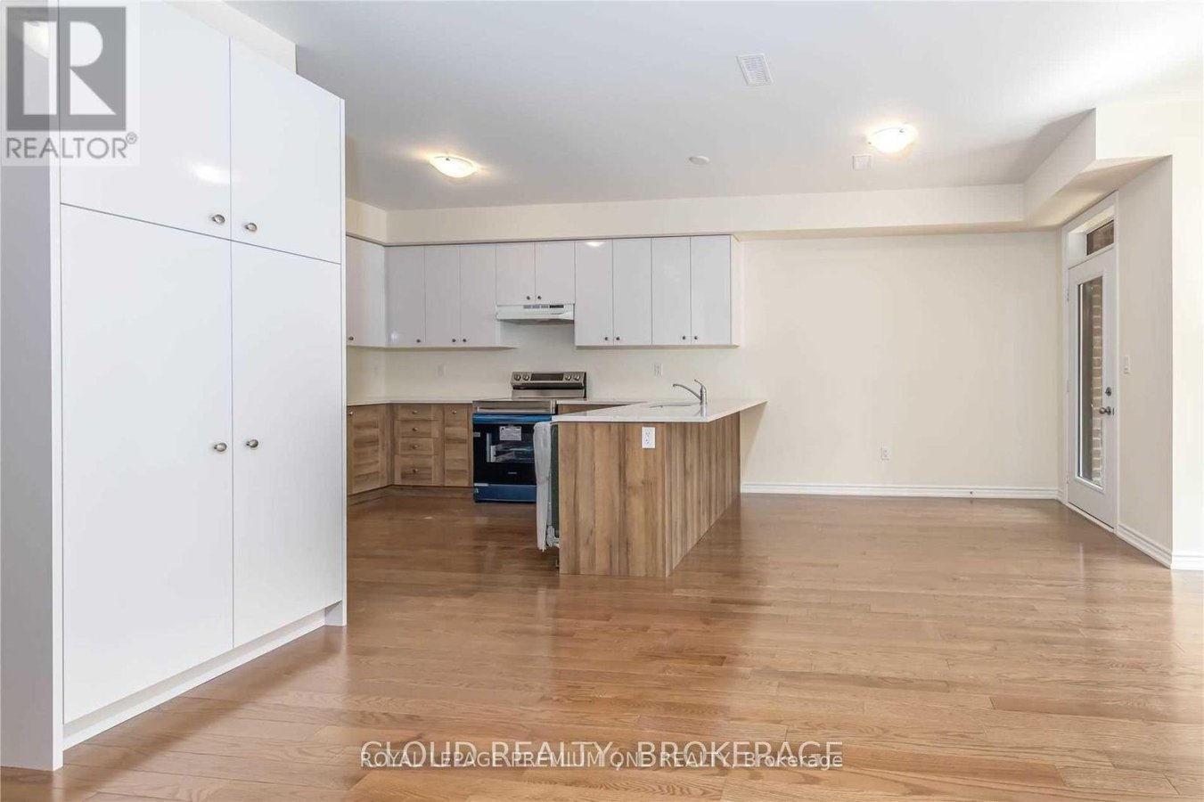 24 ELSINORE STREET - Photo 16