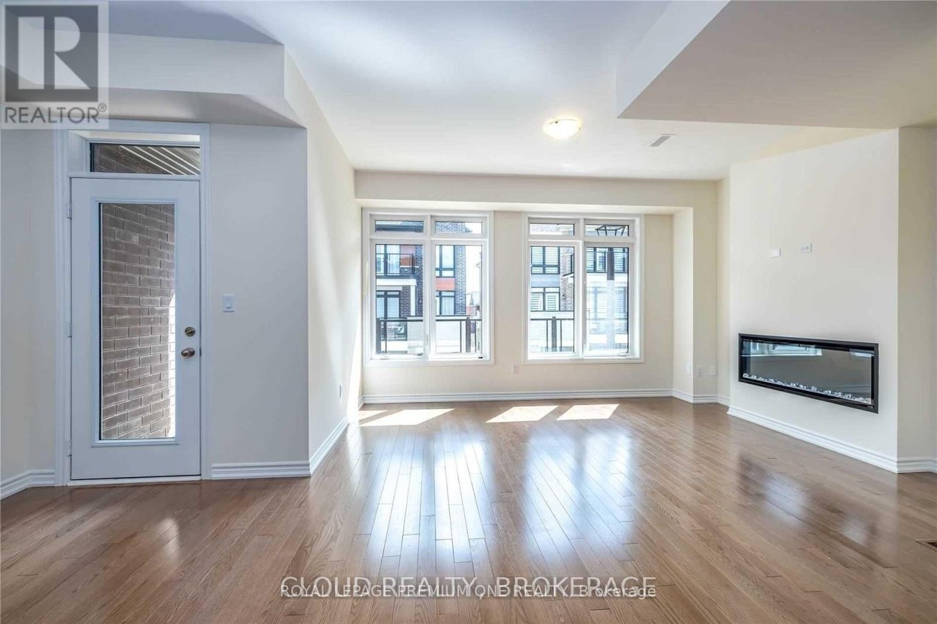 24 ELSINORE STREET - Photo 17