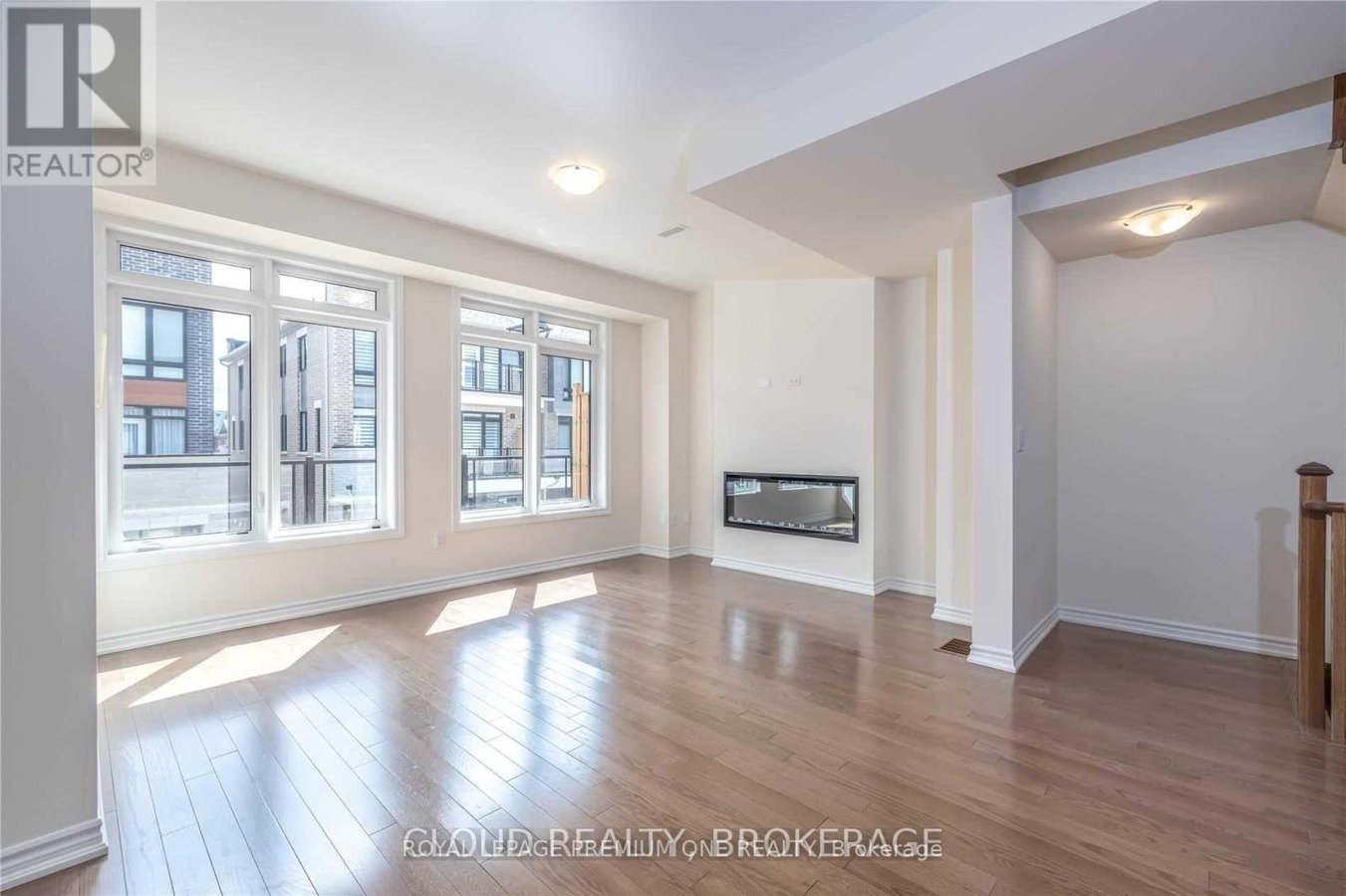 24 ELSINORE STREET - Photo 18