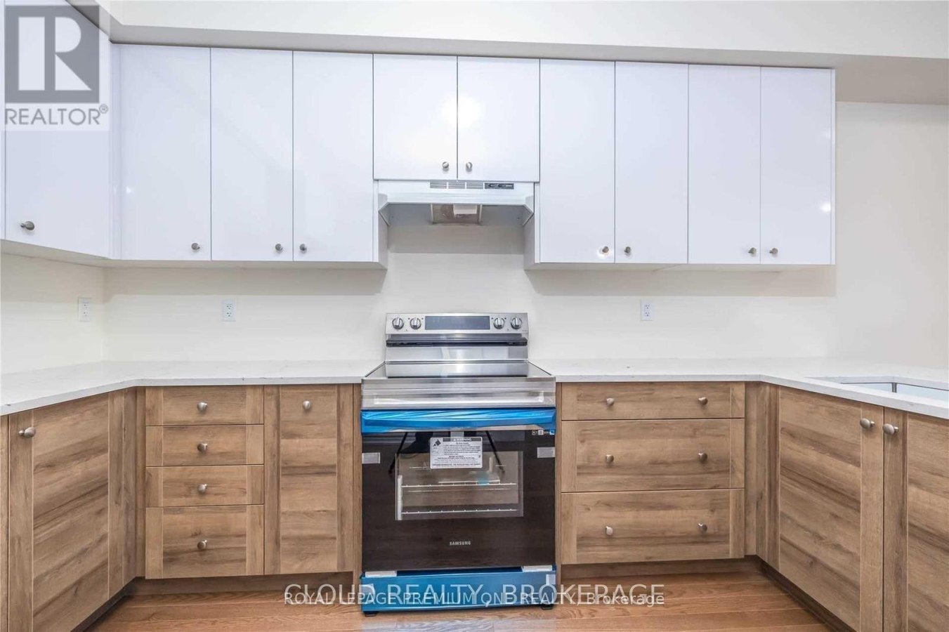 24 ELSINORE STREET - Photo 22