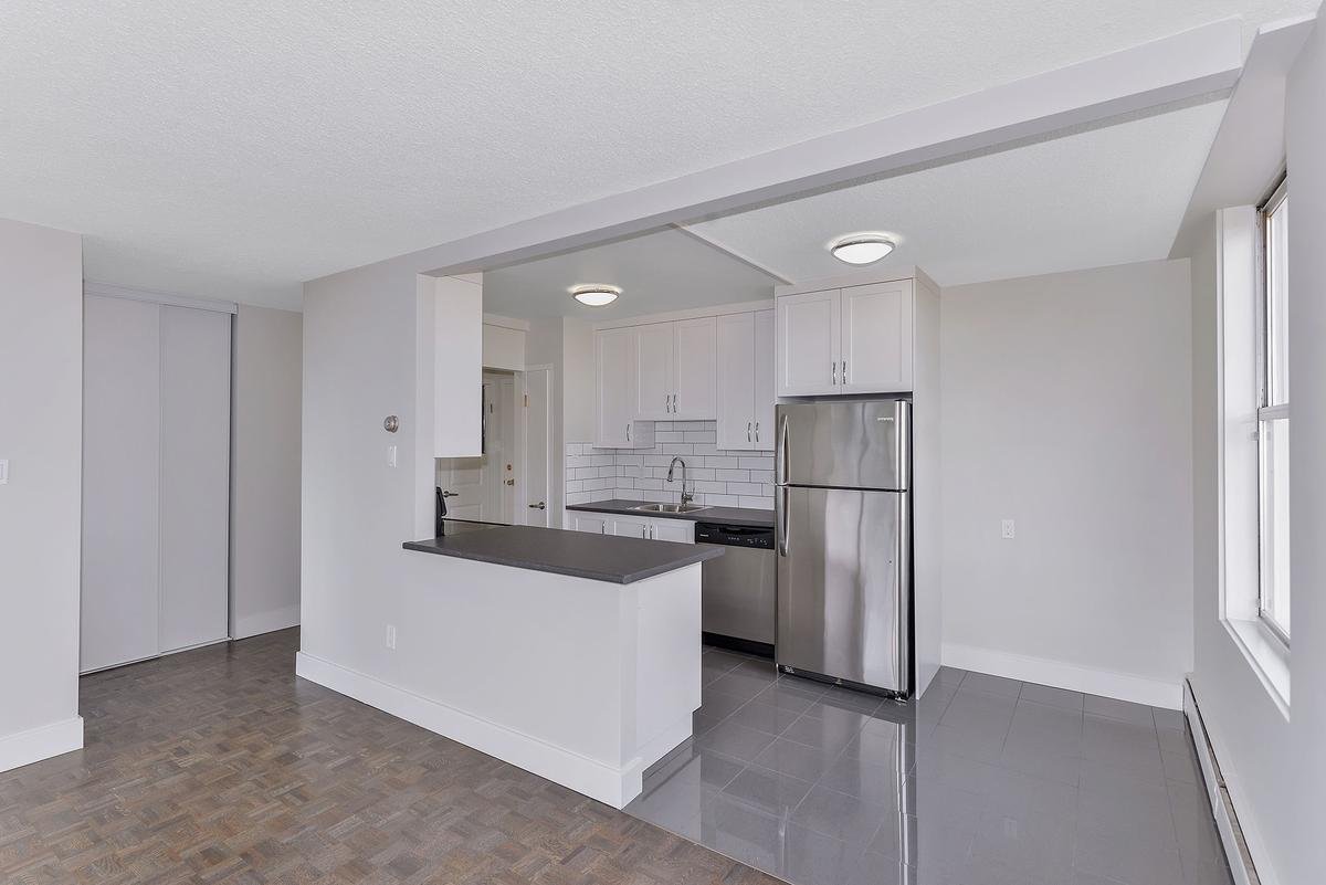 Goodacre Towers Apartments - Photo 16