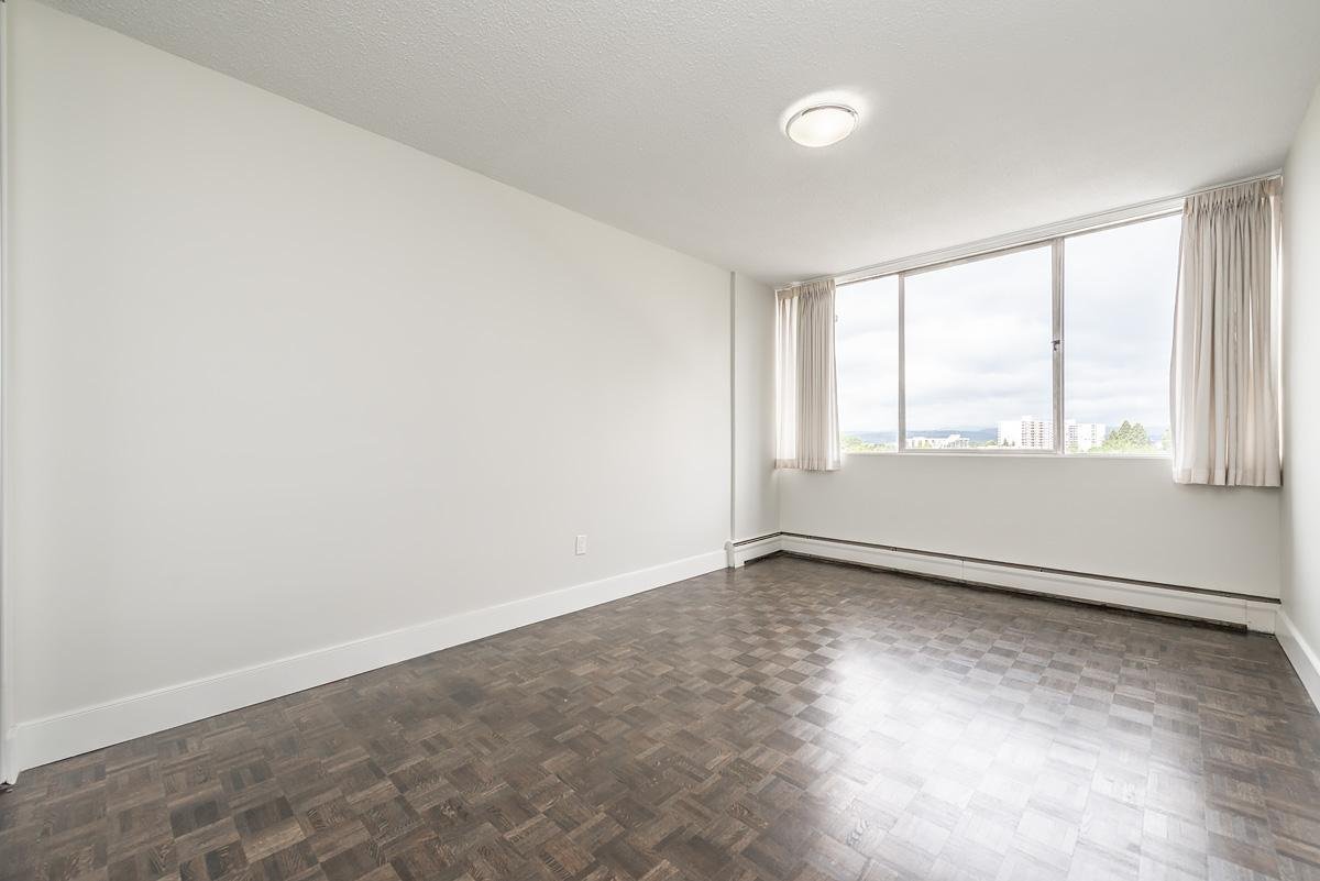 Goodacre Towers Apartments - Photo 17