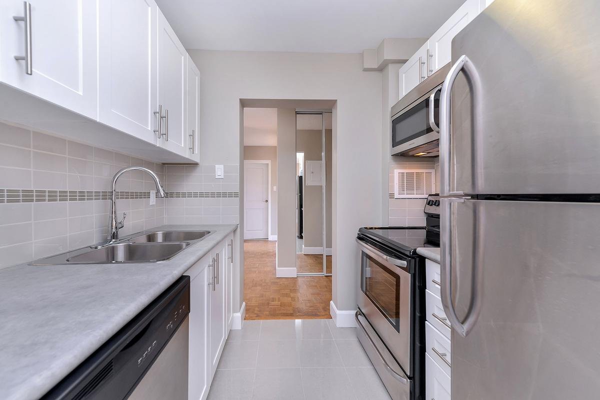 Goodacre Towers Apartments - Photo 18