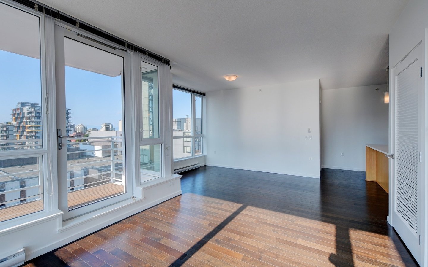 834 Johnson Street - Photo 2