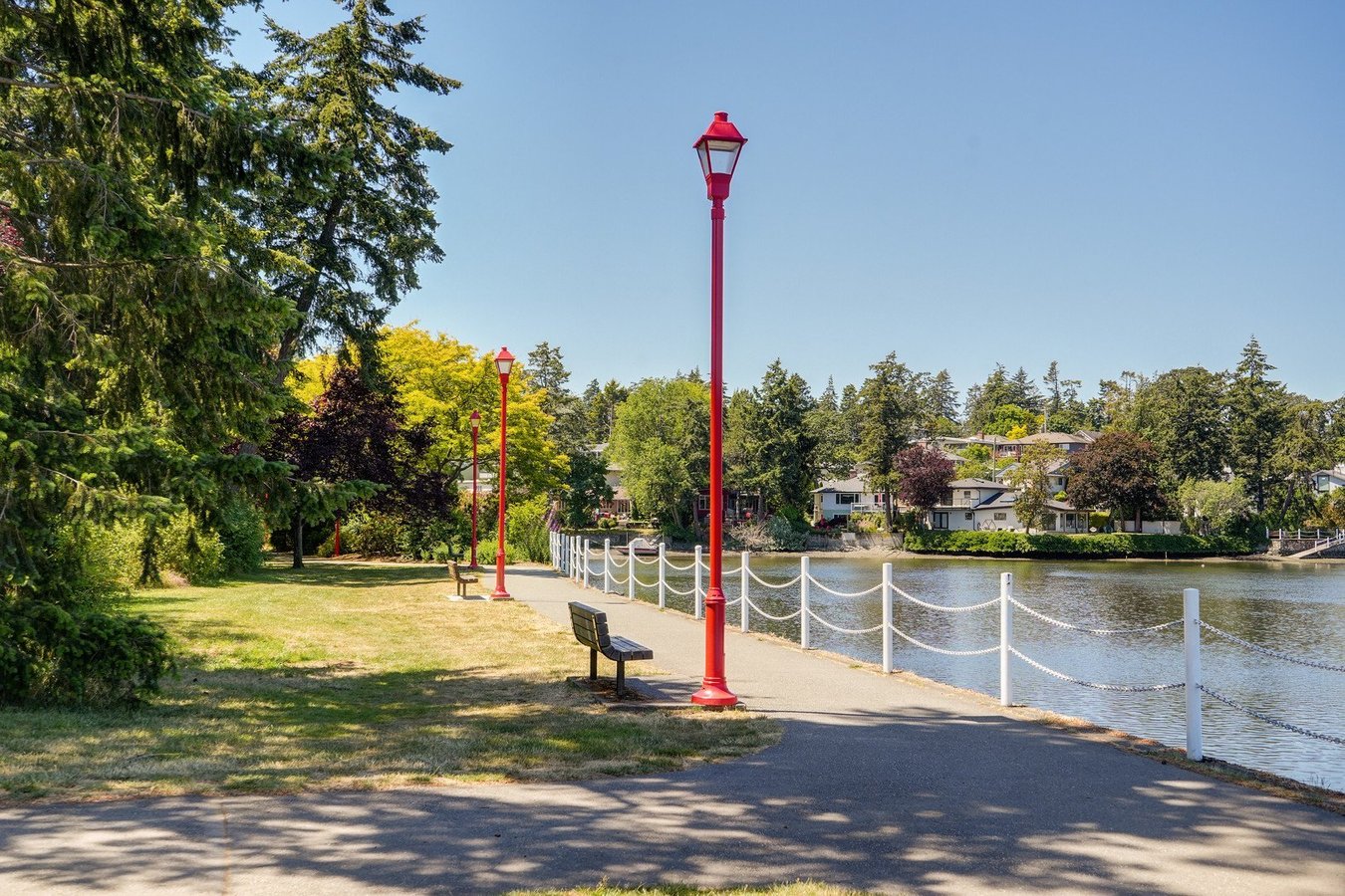 35 Gorge Road East - Photo 8