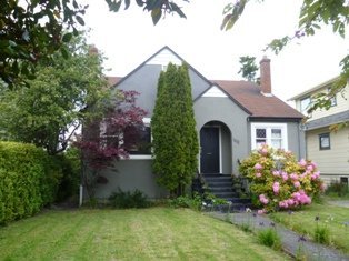 1138 Leonard Street - Photo 5