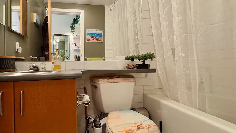 409 Swift Street - Photo 3