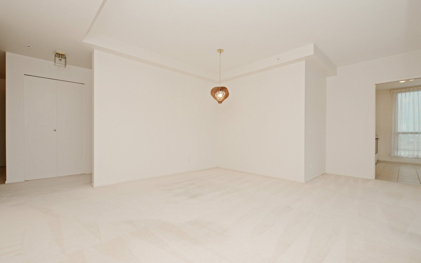 1020 View Street - Photo 3