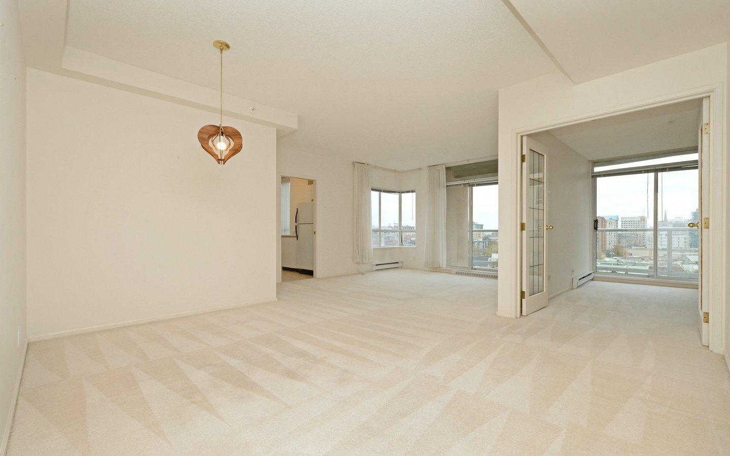 1020 View Street - Photo 2