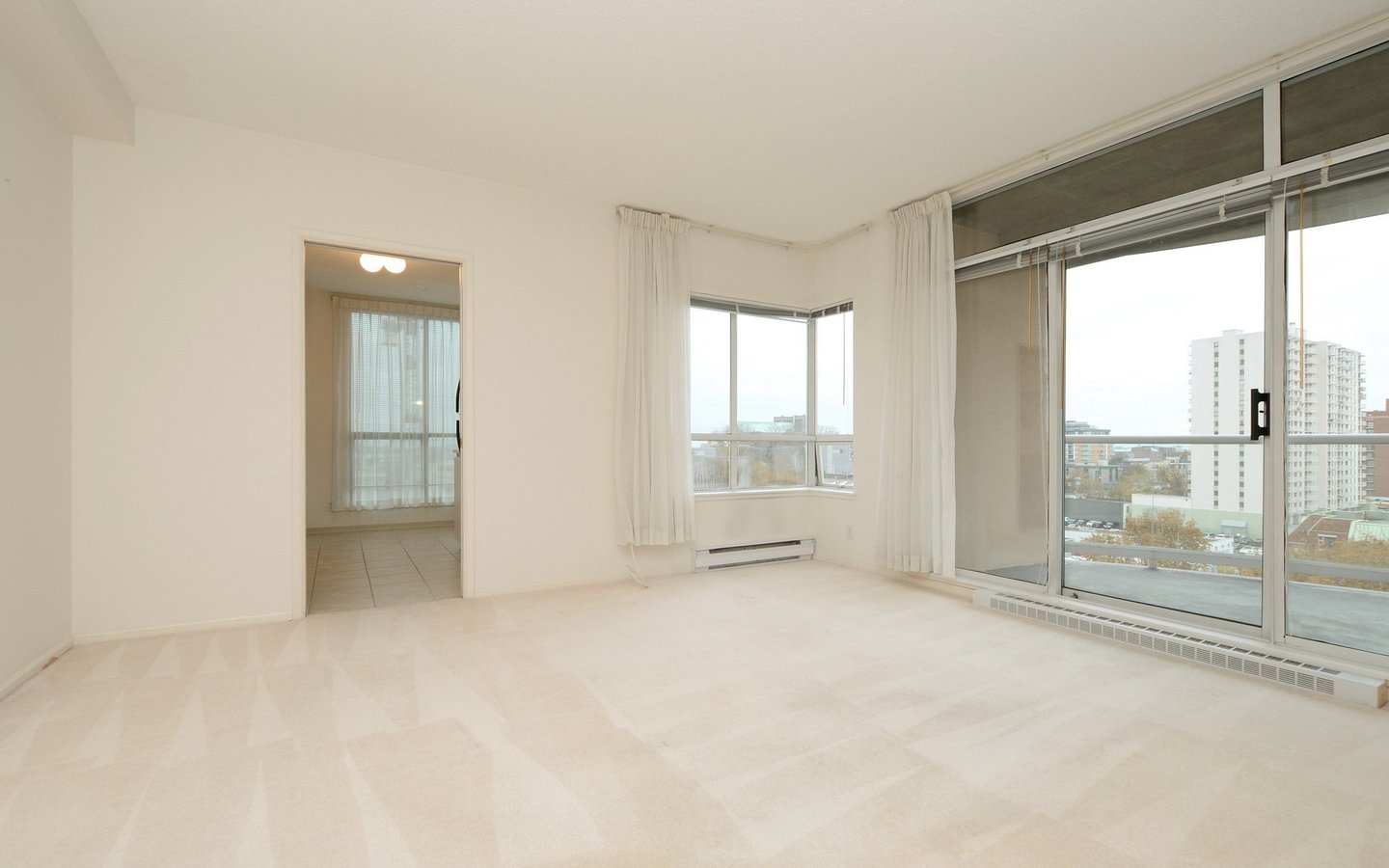 1020 View Street - Photo 4