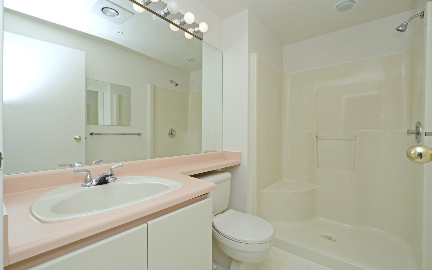 1020 View Street - Photo 8