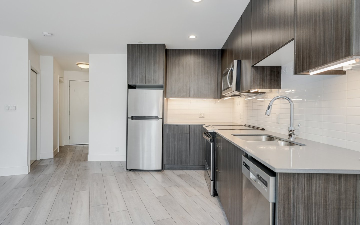 991 McKenzie Avenue - Photo 6