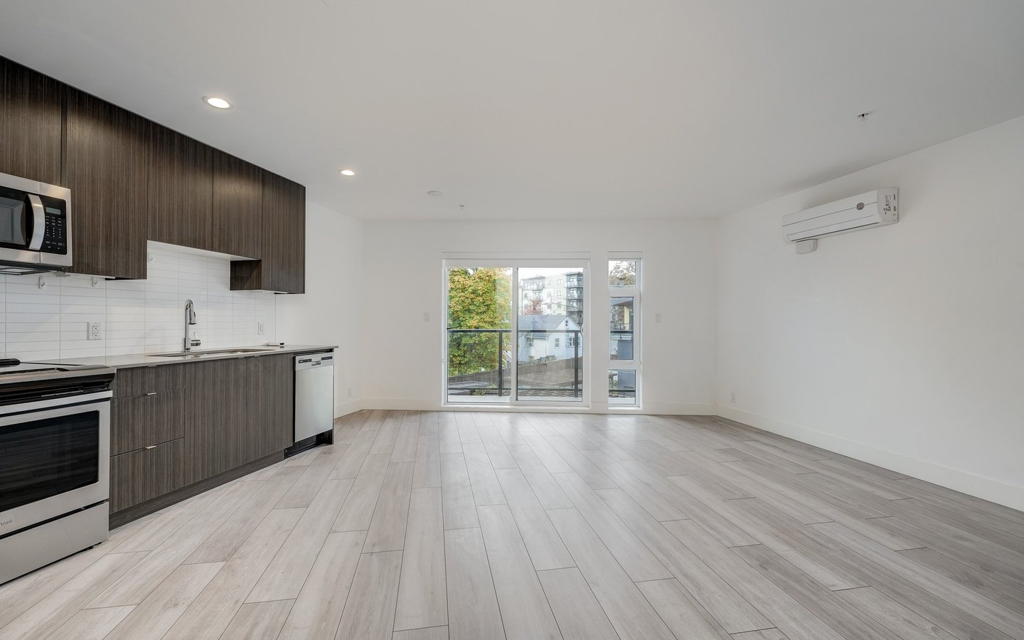 991 McKenzie Avenue - Photo 7