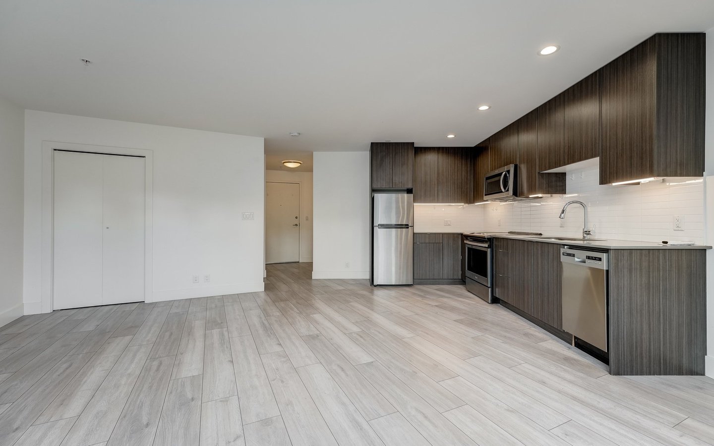 991 McKenzie Avenue - Photo 4
