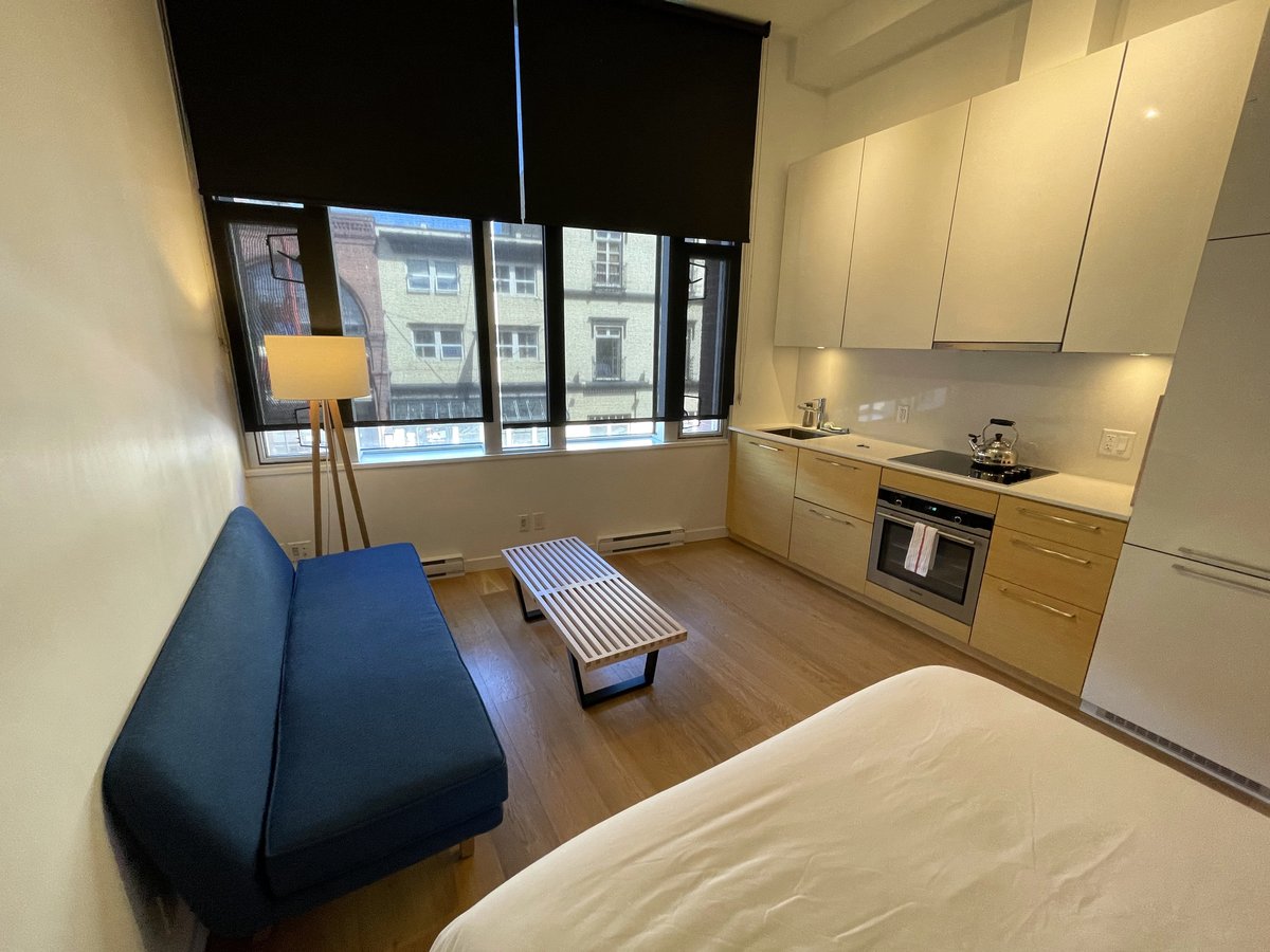 1610 Store Street - Photo 2