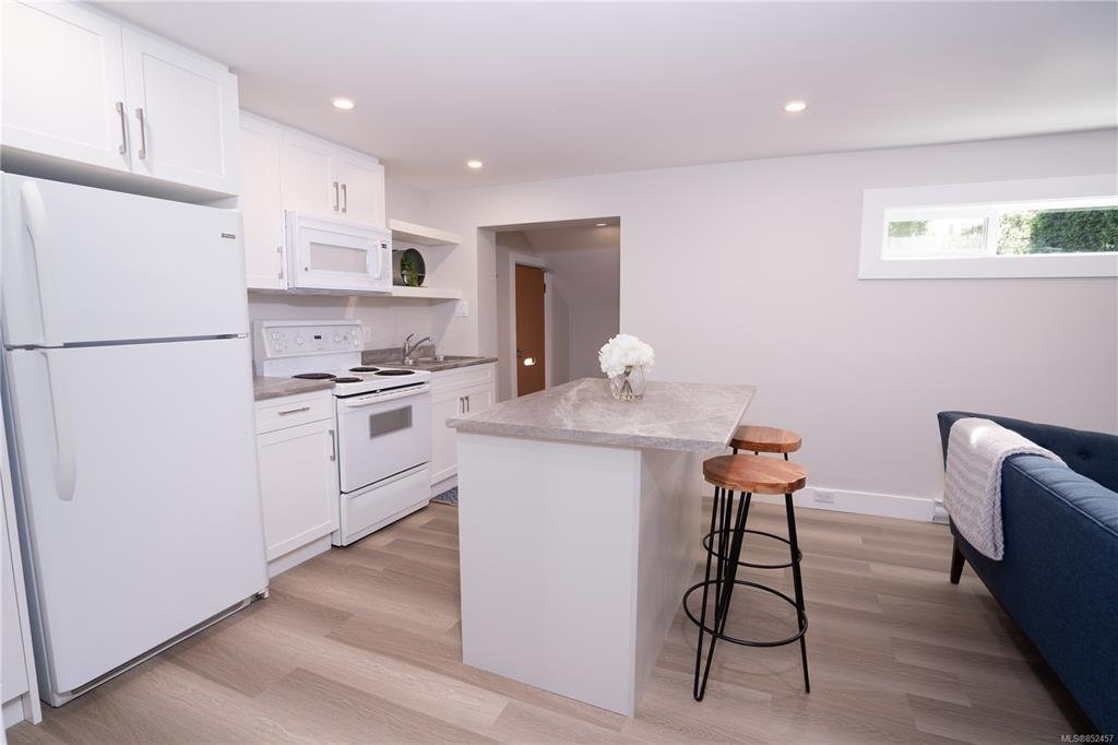 914 Richmond Avenue - Photo 3