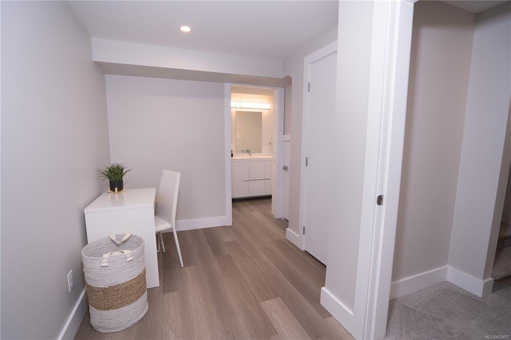 914 Richmond Avenue - Photo 6