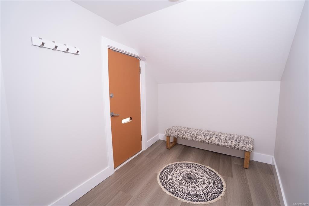 914 Richmond Avenue - Photo 9