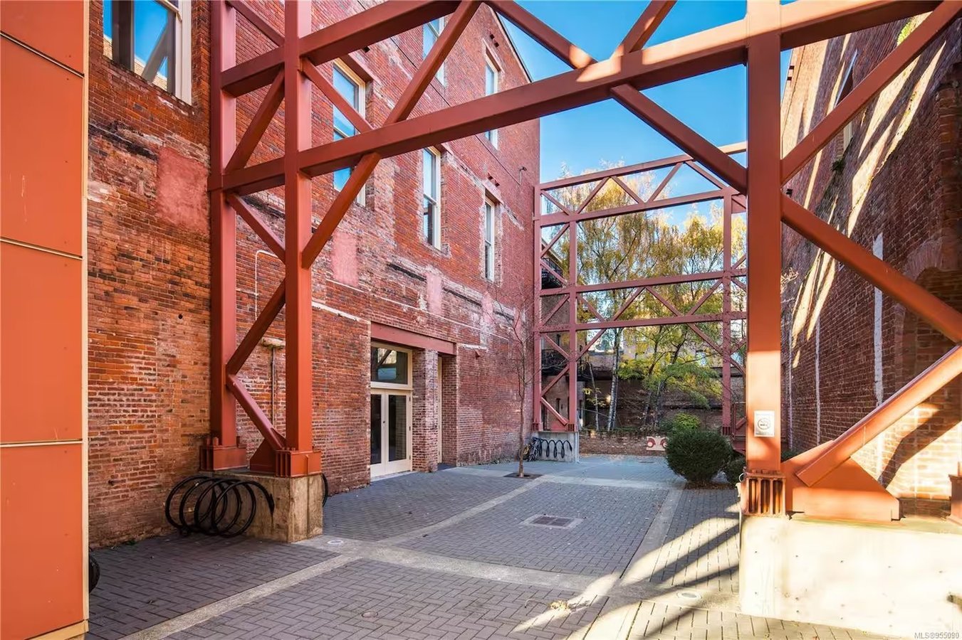 524 Yates Street - Photo 20
