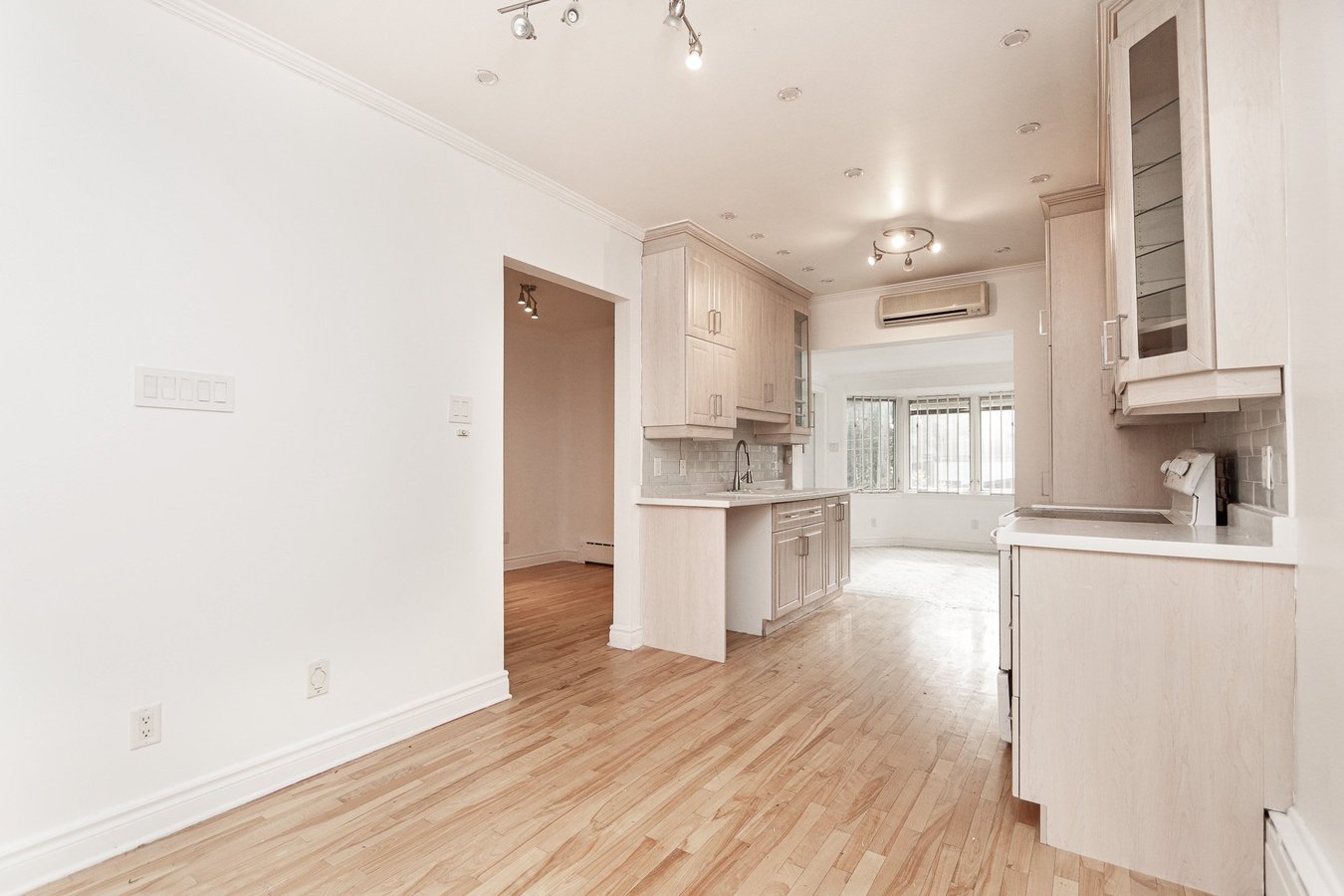 1010 Avenue Sainte-Croix - Photo 3