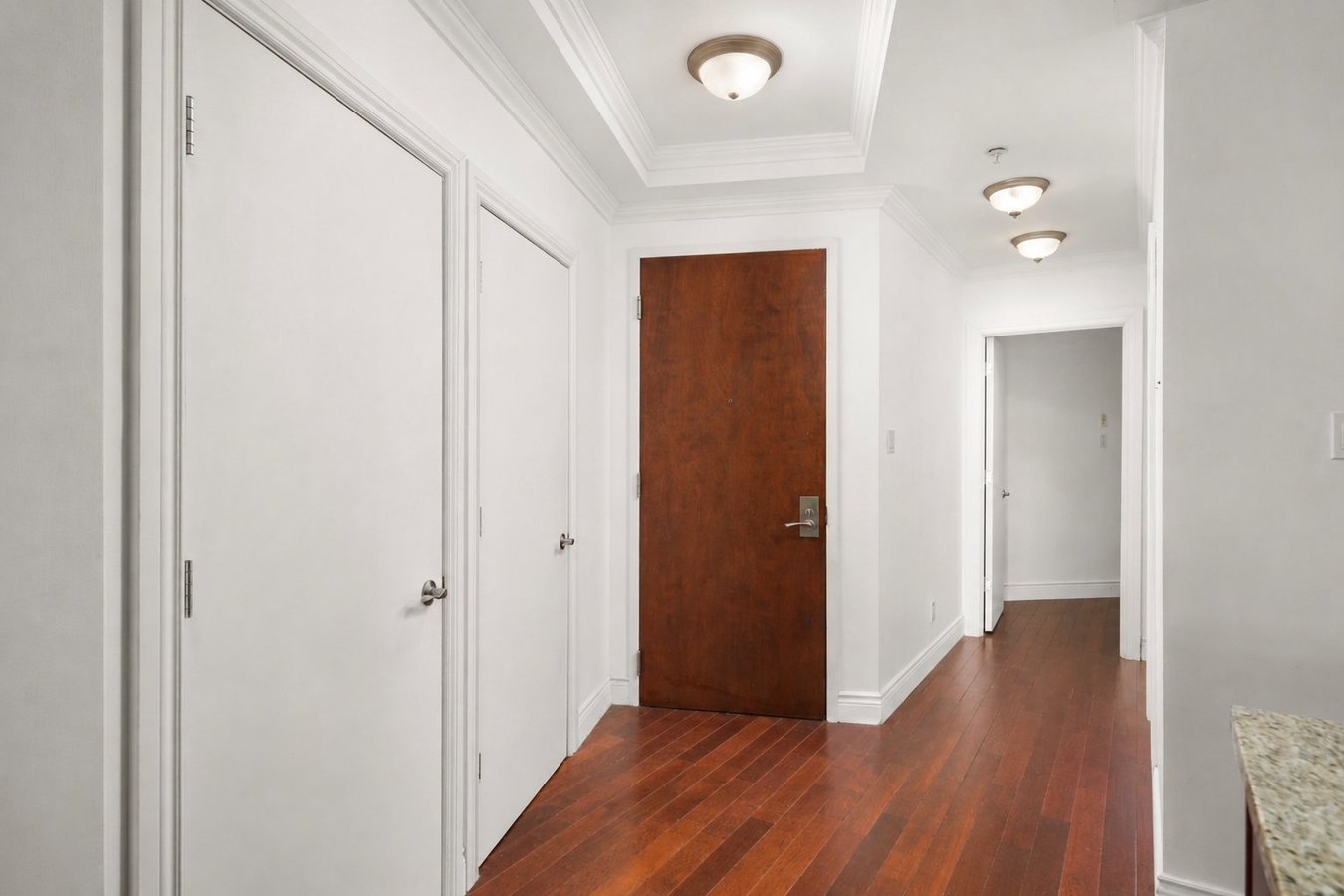205 Avenue Victoria - Photo 2